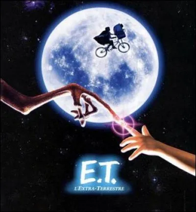 Qui a réalisé "ET l'extraterrestre" ?