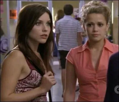 Comment se nomme la concurrente de Brooke, lors des lections pour la prsidence des lves ?