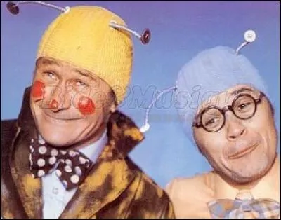 Cette chanson reprend une fable de la Fontaine et malgré ses paroles loufoques, elle s'est vendue à près de deux millions de disques dans les années 80 : 
"... n'est pas prêteuse,
C'est une vieille embêteuse"