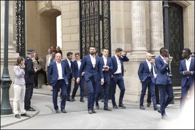 Combien d'entrées le palais de l'Élysée compte-t-il ?