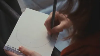 Cobb propose un test à Ariane afin de savoir si elle ferait une bonne architecte. 
De combien de temps Ariane dispose-t-elle à chaque essai pour réaliser ce test ?