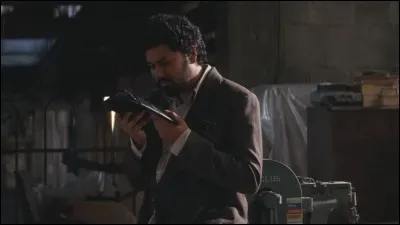 Quelle somme d'argent y a-t-il dans le portefeuille de Fischer ?