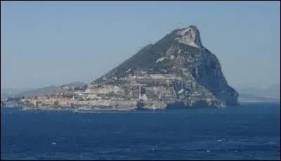 Quel détroit sépare l'Afrique de l'Europe ?