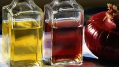 D'après une expression, quels insectes ne peut-on pas attraper avec du vinaigre ?