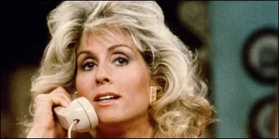 Quel métier exerce Angela Bower ?