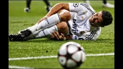 Quel joueur a blessé Ronaldo en finale de l'Euro 2016 ?