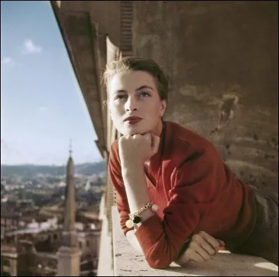 Comment s'appelle ce mannequin ?