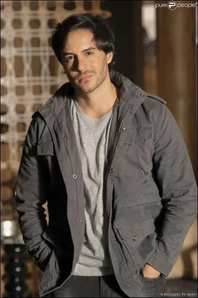 Comment s'appelle Ricardo Tozzi ?