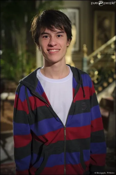 Comment s'appelle Thalles Cabral ?