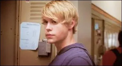 Dans la saison 2, comment Sam appelle-t-elle sa coupe de cheveux ?