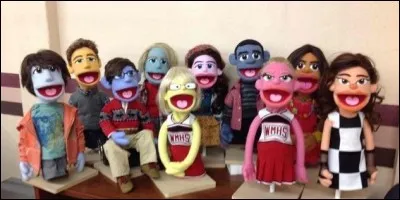 Dans la saison 2, qui est élu roi et reine ?