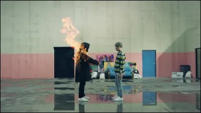 Dans quel clip peut-on apercevoir cette scène de début?