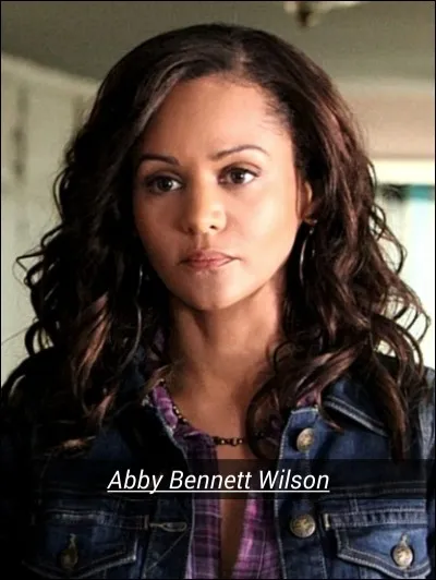 Qui joue le rôle d'Abby ?