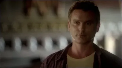 Qui joue le rôle de Zach ?