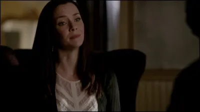 Comment s'appelle la mère de Stefan et Damon ?