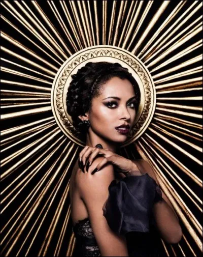 Dans la saison 7, qui est le petit ami de Bonnie ?