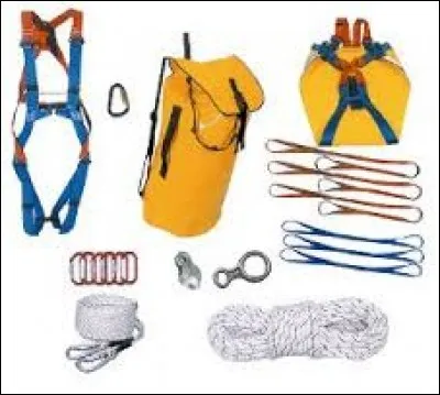 Dans le LSPCC (lot de sauvetage est de protection contre les chutes), quelle est la longueur de la corde ?