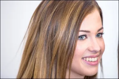 Quelle est cette YouTubeuse ?