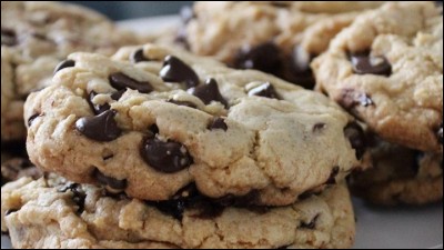 Lequel de ces ingrédients ne fait pas partie de la recette originale des cookies ?