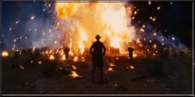 Dans ce western de Tarantino qui se déroule au Texas en 1858, les héros utilisent de la dynamite... qui a seulement été inventée neuf ans plus tard par Alfred Nobel. 
Il s'agit de :
