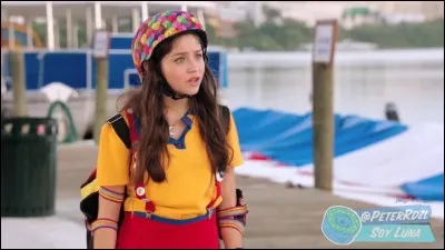 D'ailleurs, où travaillait-elle en compagnie de Simón ?