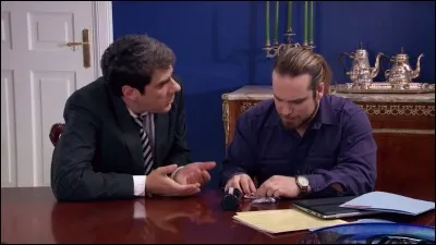 Où Tino et Carlos (Cato) travaillaient-ils avant d'être embauchés à la résidence ?