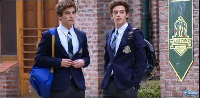 Le jour de la rentrée, qui est arrivée en retard au collège ?