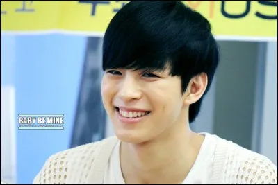 Quelle est la taille de Hongbin ?