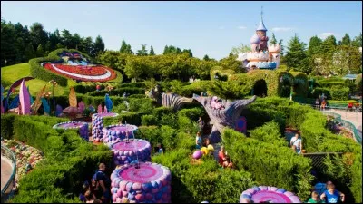 Quel est le nom du labyrinthe d'Alice ?