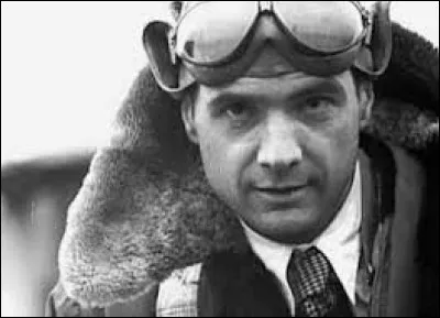 Homme d'affaires et aviateur, il a été incarné par Leonardo DiCaprio dans ''Aviator'' .