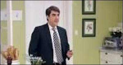 D'après Tino, qu'est-ce qui est sec chez Carlos (Cato) ?