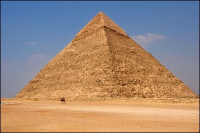 Cette pyramide est la plus ancienne des sept merveilles : quel est le Pharaon qui l'a fait construire ?