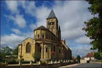 Je vous emmène à Saint-Menoux, où nous partons à la découverte de son église romane. Village auvergnat de l'arrondissement de Moulins, au cur du bocage Bourbonnais, il se situe dans le département ...