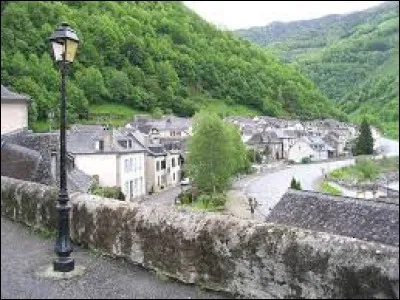 Nous partons dans la vallée d'Aspe, à Sarrance. Commune des Pyrénées-Atlantiques, elle se trouve dans la nouvelle région ...