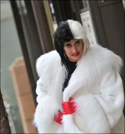 Qui est cette méchante ?