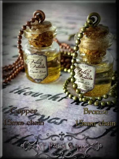 Rowling a dit que si elle devait boire du Polynectar elle aimerait devenir Elisabeth II, la reine d'Angleterre.