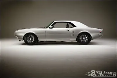 Cette auto est une :