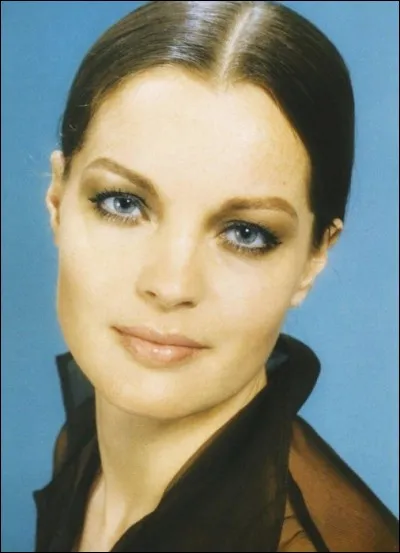 S - Romy "Schneider" est la sur de l'actrice Magda Schneider.