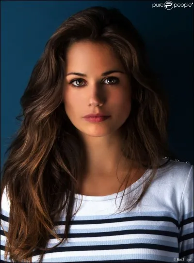 Comment s'appelle l'actrice qui joue le personnage de Clem ?