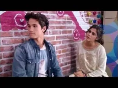 Avec qui Simon est-il sorti ?