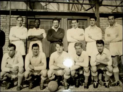 Emmanuel Aznar a-t-il joué à l'OL ?