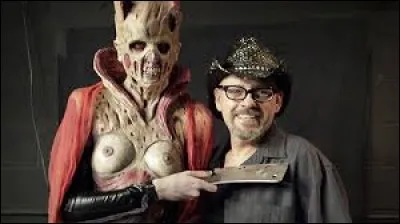 Quelle est la particularité de ce maquilleur ?