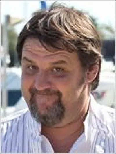 Comment s'appelle son père ?