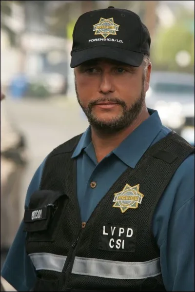 Qui est l acteur qui joue Gil Grissom ?