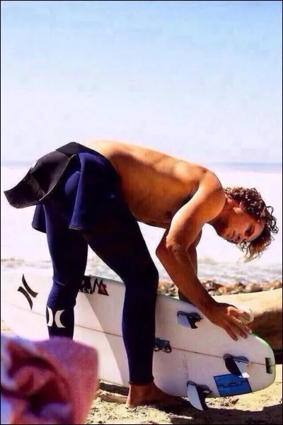 Comment s'appellent le fr&egrave;re et la s�ur d'Ashton ?