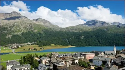 Dans quel pays Nietzsche a-t-il eu la « vision » de l'"Éternel retour" ?