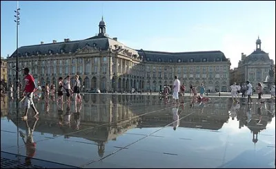 Quelle est la bonne association (code Insee, département, préfecture) ?