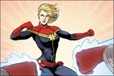 Sous quel nom connaît-on Carol Danvers ?