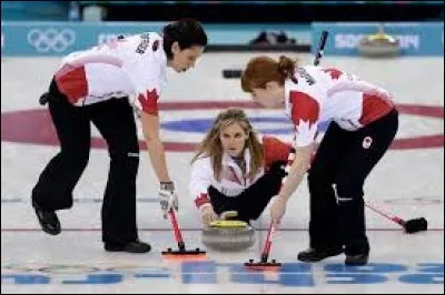 C'est au Canada qu'on été inventées les règles modernes du Curling.