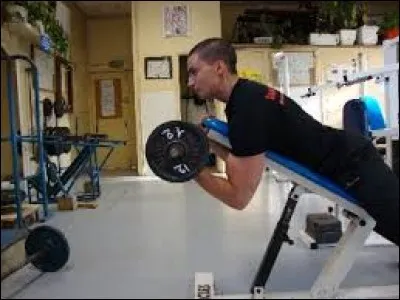 Pour travailler vos biceps, je vous conseille cet exercice, le...